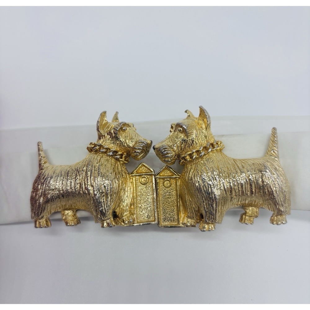 RARE Mimi Di N Vintage 1976 White &‎ Gold-Tone Scottish Terrier Dogs Belt Buckle